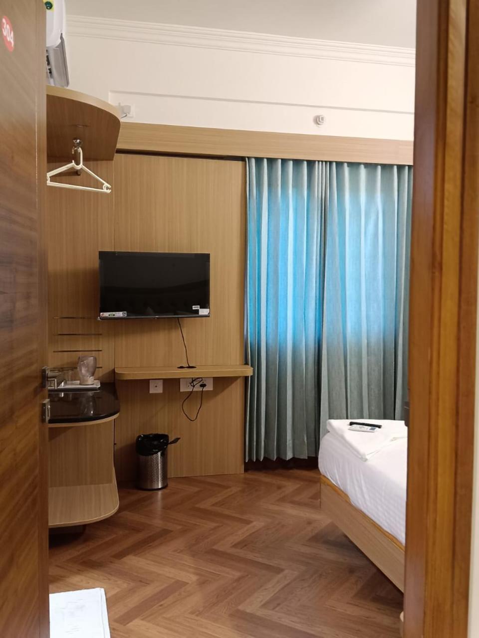 Krishna Inn Bangalore Ngoại thất bức ảnh