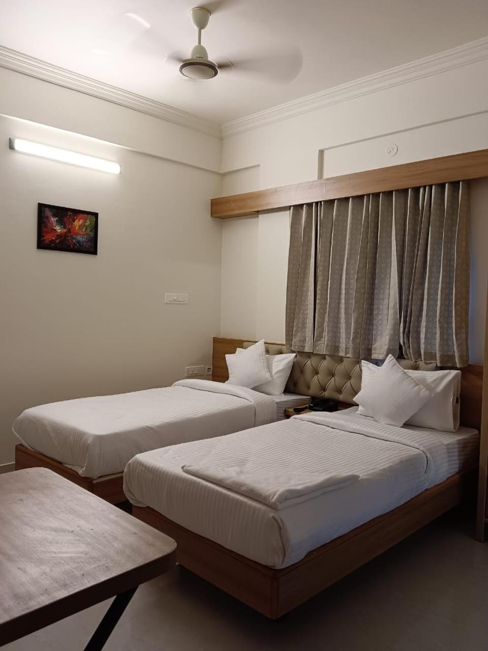 Krishna Inn Bangalore Ngoại thất bức ảnh